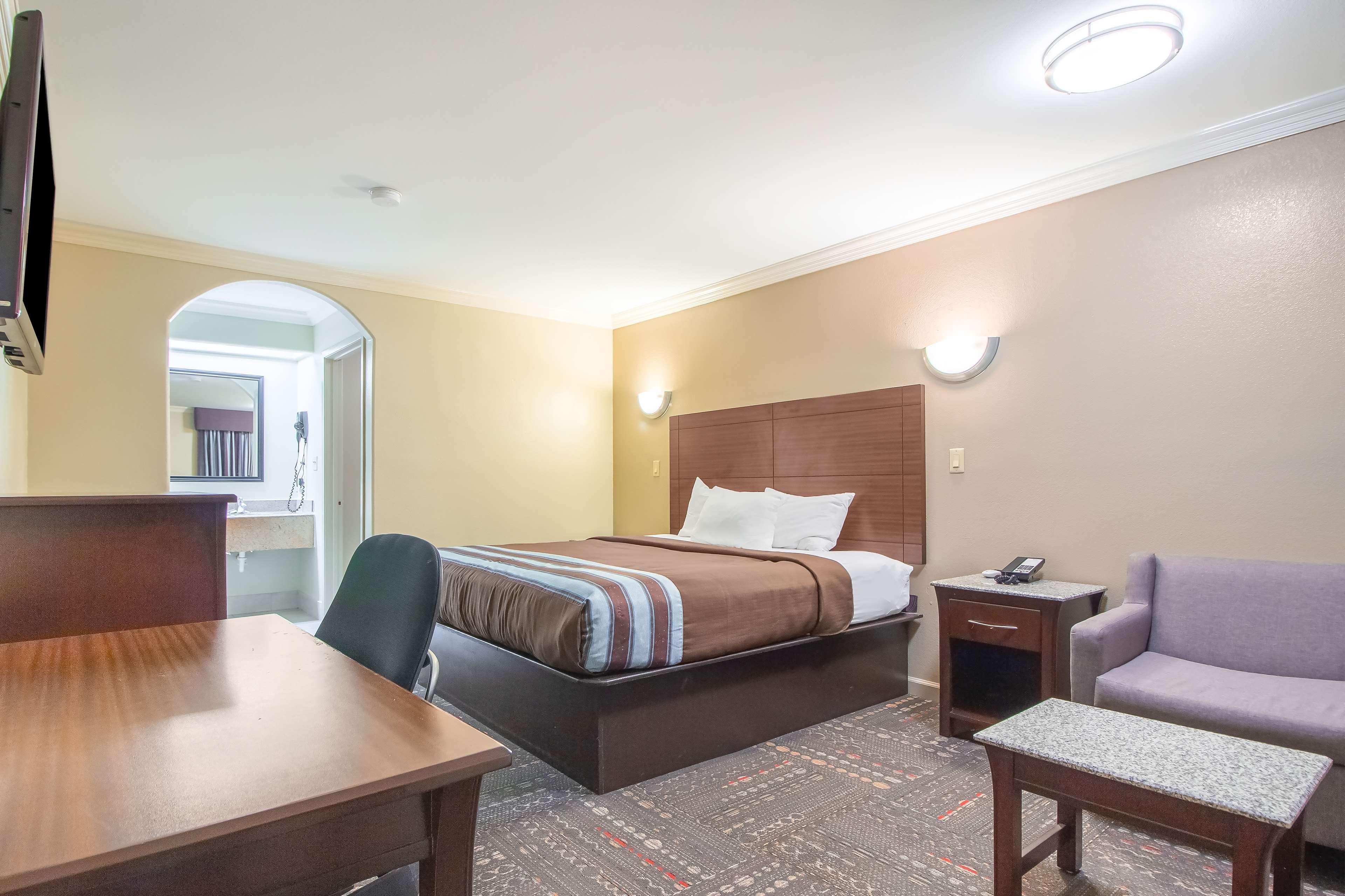 Hotel Dan Inn Uberaba & Convencoes By Nacional Inn Exterior photo